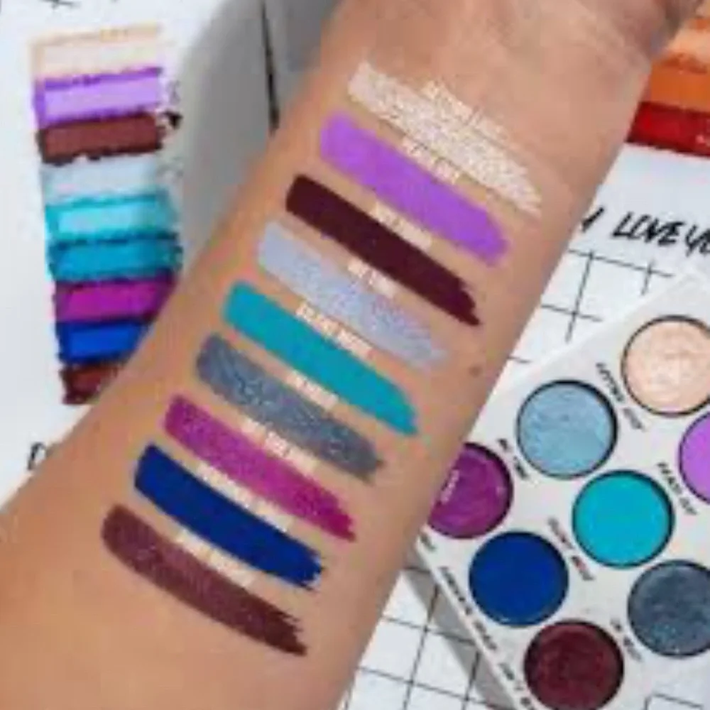 BH Cosmetics Colorful Eyeshadow Palette with Blue and Purple Shades